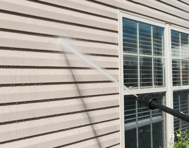 7-Signs-Your-Home-Needs-Pressure-Washing-Services